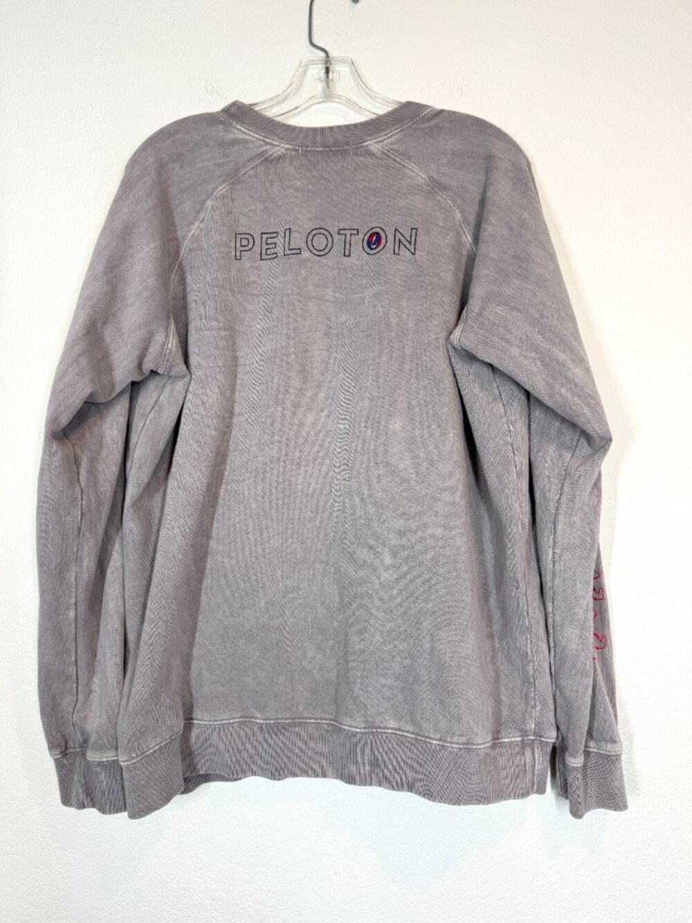 Peloton Grateful Dead Sweatshirt Steal Your Face Crewneck Gray Bear Sleeve Large - Picture 2 of 8